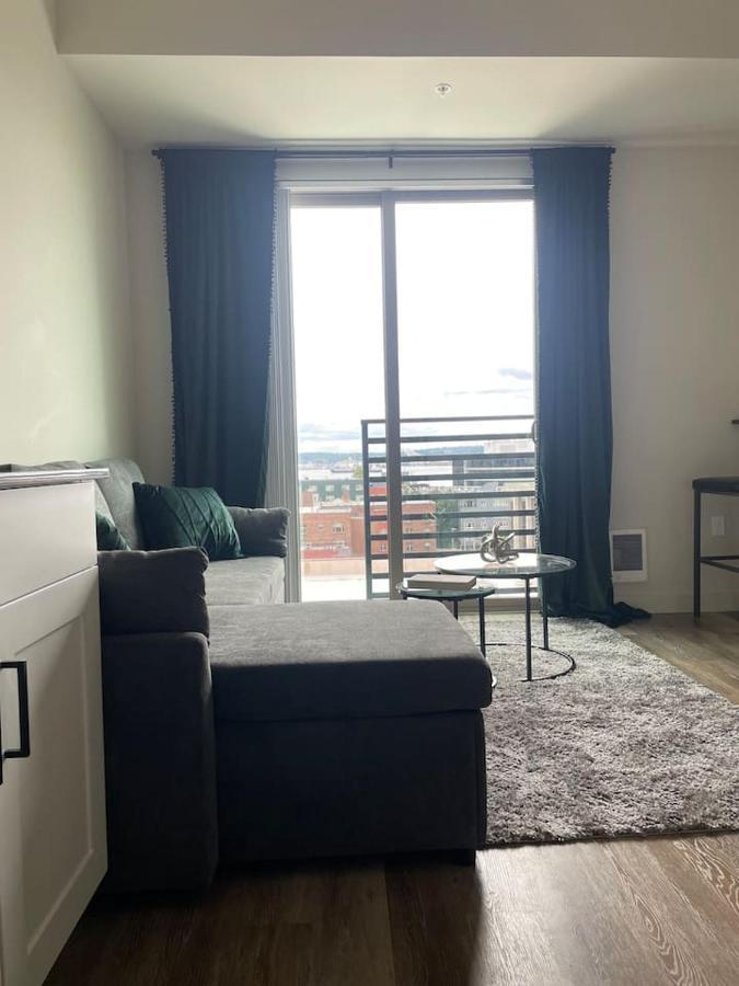 Sleeping Uptown Apartment Сиатъл Екстериор снимка